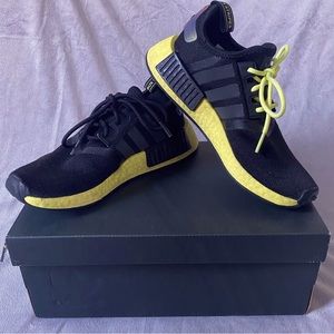 Adidas NMD R1 size youth 5